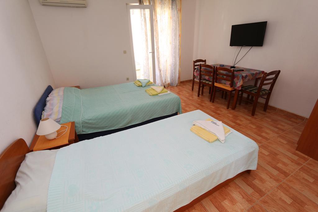 Apartments Antoneta มาคาร์สกา ภายนอก รูปภาพ
