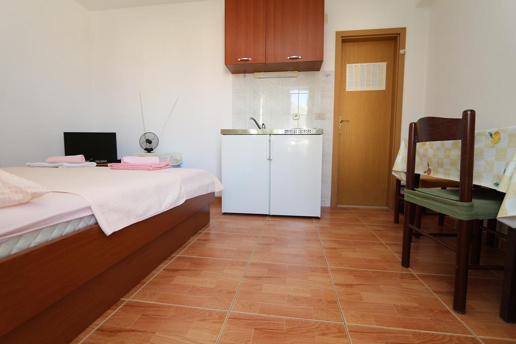 Apartments Antoneta มาคาร์สกา ภายนอก รูปภาพ