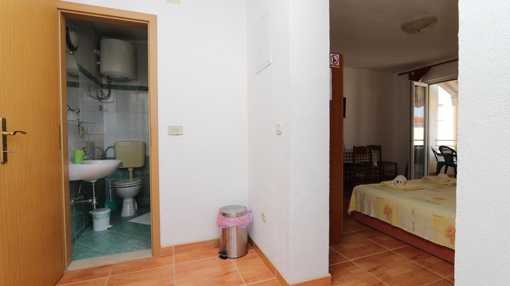 Apartments Antoneta มาคาร์สกา ภายนอก รูปภาพ